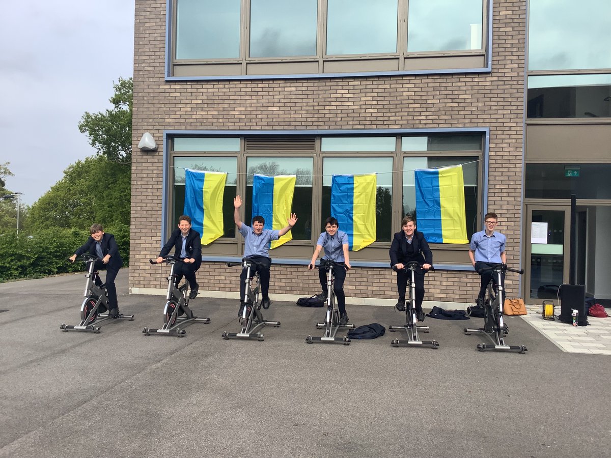 SSTMaidstone's tweet photo. 1 hour down, lots more to go #kenttokyiv! Go #TeamSST! Don't forget you can donate via our Evolve public shop here: https://t.co/Xy0THvt8iS https://t.co/BIIEWuZmhc