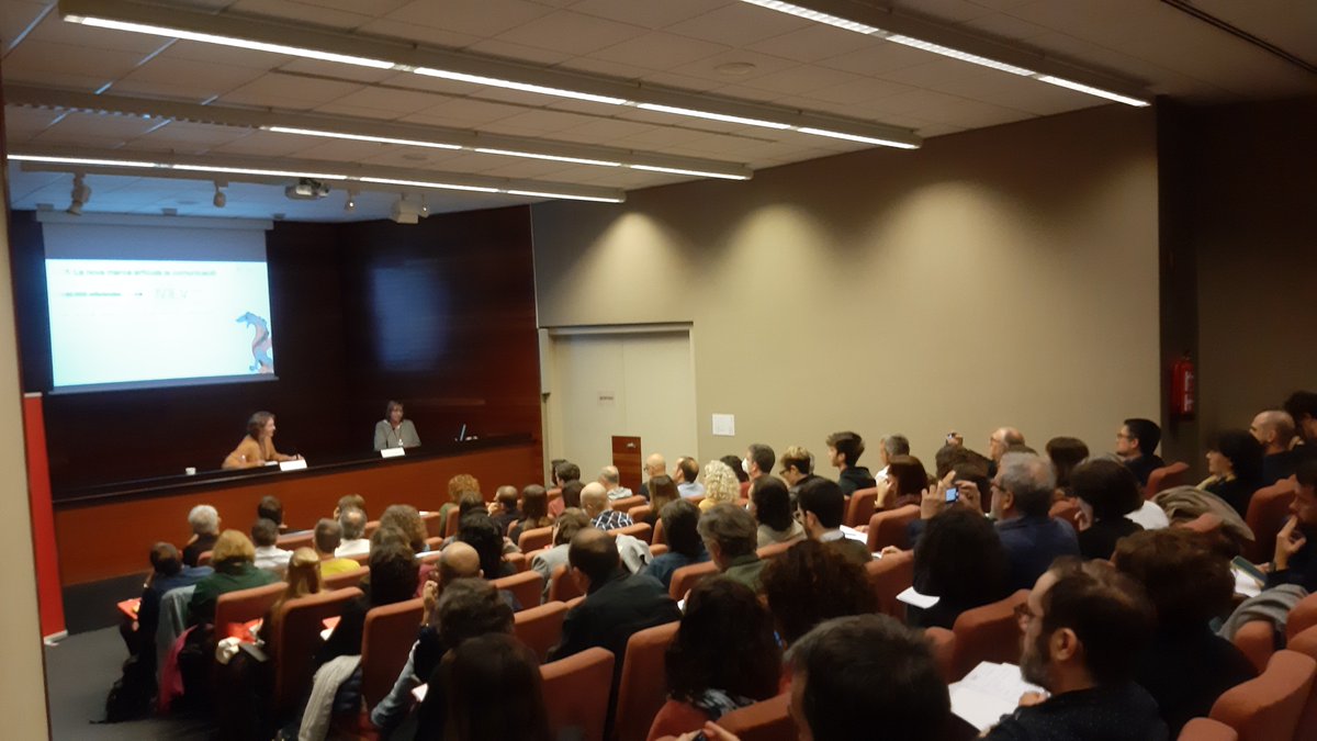 mevmuseu's tweet photo. Jordi Blanqué del #MEV parla de la digitalització de les obres que permetran fer realitat el museu social. També s'està fent una nova pàgina web. "Volem ser un museu social i obert i posar l'usuari el centre de la nostra col·lecció", diu.
#PatrimoniDigitalVic https://t.co/wlzYbIfHaf