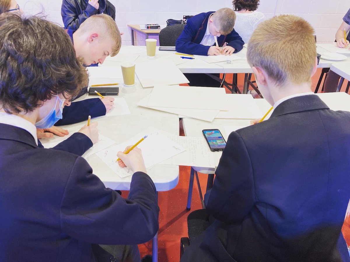 YouthWorkatCT's tweet photo. 🏘️Community of Homes- Wednesday 27th of April🏘️
Tonight with artist Sinead Crumlish we learnt how to do styrofoam prints and then made our own on the theme of identity.

 #churchestrust #derry #londonderry #art #identity https://t.co/UJHIMv8fWY