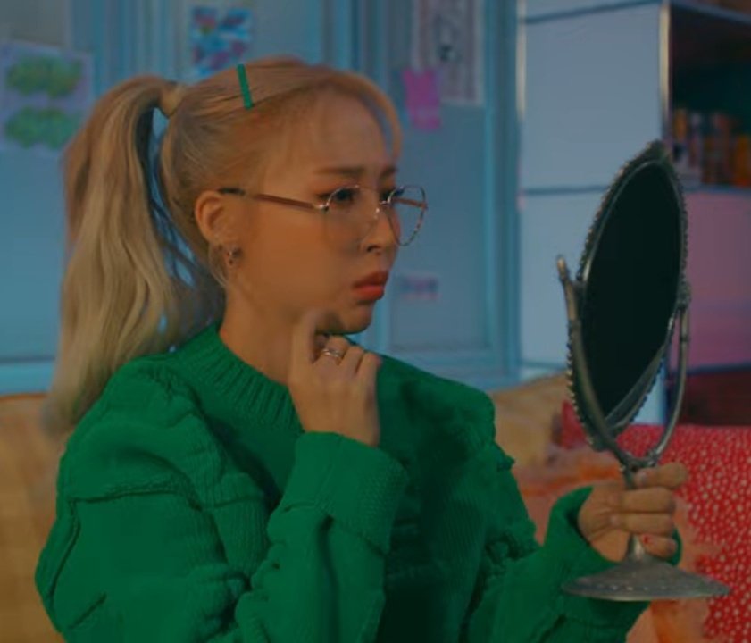 AlwaysMoonsun's tweet photo. No more " cute is not my concept" SHE NAILED IT!

I KEEP SMILING WATCHING THE MV. THE SONG IS SO CATCHY IT SOUNDS "SOTY" OMG BYUL 😭😭

MOONBYUL IS CHEESE
#Cheese_in_the_Trap
#MOONBYUL https://t.co/shbn7YFKsZ