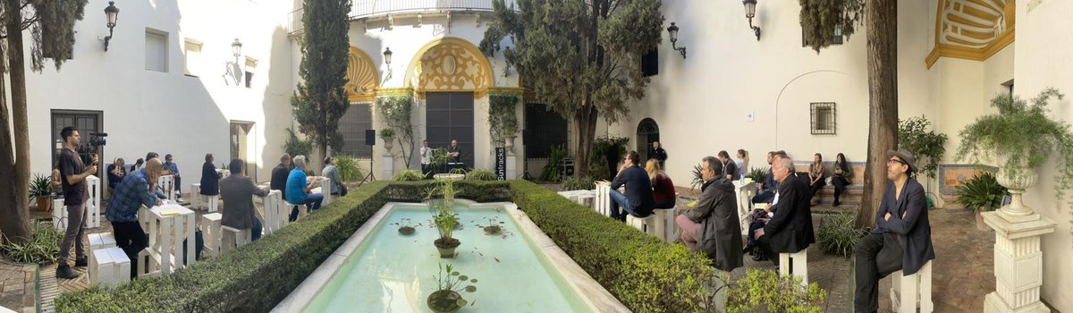 festivalsevilla's tweet photo. 🎶¡Ya estamos inmersos en la última jornada de #Suntracks!
Ahora mismo, en el Museo de Bellas Artes, @Fernandoiguez1 (@radio3_rne) presentando una sesión muy sexy dedicada a la música española, folclórica y tradicional, desde clásicos inmortales hasta propuestas actuales. https://t.co/W6WwRZNHya
