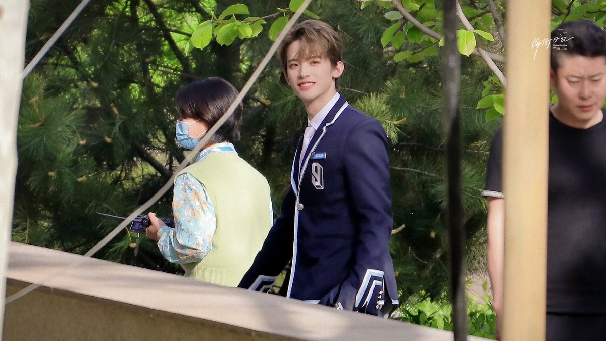 changpeanuts's tweet photo. 오늘 이 레전드 초여름 얼굴 1년.. 🍃💚
너무 좋아하는 사진들 ㅠㅠ https://t.co/cQvMUDFFq2