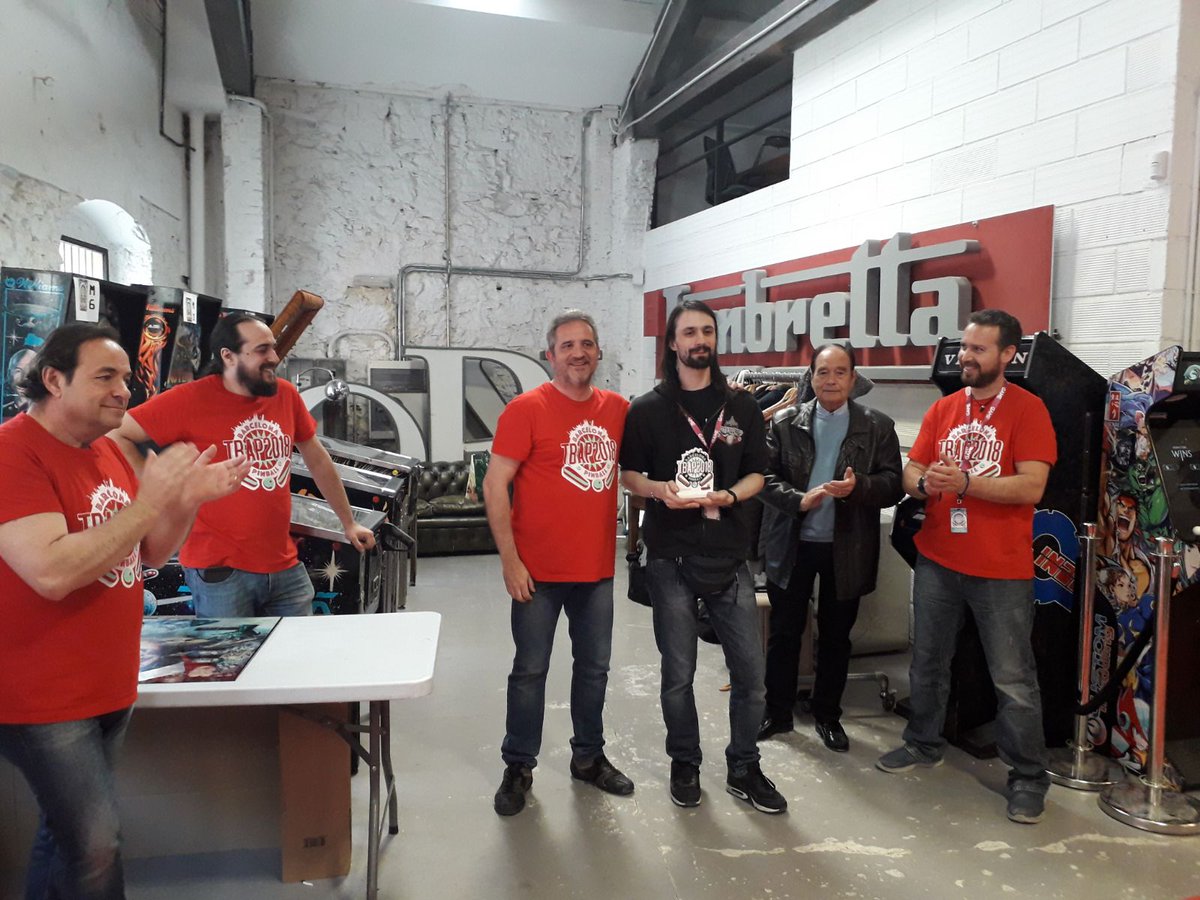 Retromaniacs_es's tweet image. Compartimos "Fotos Finish" del #TBAP2018 que fue dirigido por nuestro presi @mirlo_blan y del que guardamos un bonito recuerdo 

Cuatro años después vuelve de la mano de los compañeros de @ArcadesCat este fin de semana

¡¡Y allí estaremos los Retromaniacs compitiendo!!

#pinball