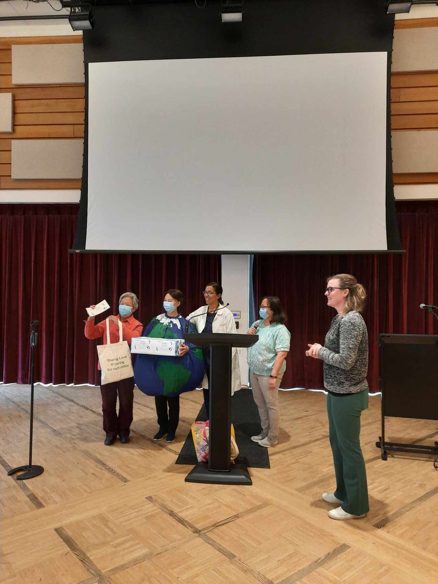 AHCPnetwork's tweet photo. Dr Clishia Taylor RN, Director of Clinical Services @AHCPnetwork American Healthcare Professionals (Home Health Care) presenting today to seniors at Reston Community Center. Topic: Mental Health and your Environment A Health &amp; Safety Issue. https://t.co/V6lcOG63tQ