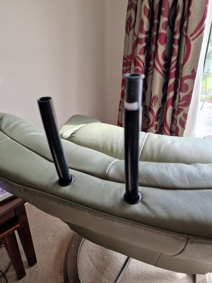 gregfitch2's tweet photo. @stressless_uk new chair broken on arrival. Seems parts missing when built. Gently adjusted headrest fell off in my hands. https://t.co/DrptTMIrXg