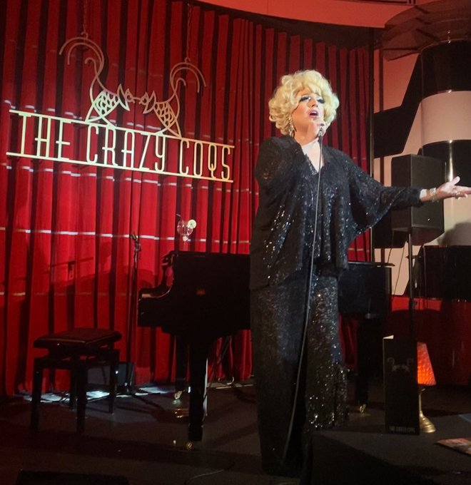 AdeleThackray's tweet photo. Great to see @MissHopeSprings still sparkling last night after dix ans au @CrazyCoqs, where Pigalle meets Hollywood with a touch of Dungeness.  Formidable #MissHopeSprings #Cabaret https://t.co/I1H2HqTEPR