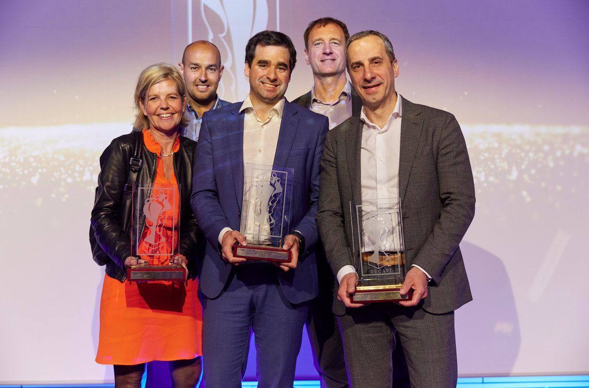 AGInsurancePR's tweet photo. Dit jaar ontvingen we 6 #Decavi-trofeeën. We zijn heel trots dat we voor het 9e jaar op rij de 🏆 van de Makelaars in ontvangst mochten nemen. Een erkenning van de makelaars zelf! Met dank aan onze partners!
👉 https://t.co/LKiMCPHCaG
#supportervanjouwleven #verzekeringen https://t.co/hCkG4CLwRY