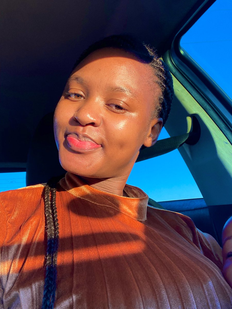 BlckExcellenc's tweet photo. Glow ya Vaseline la e tseba Mara🤣🤣🤣🤣yeeey saba wena #Vendabutter https://t.co/bv1ULCzJRB