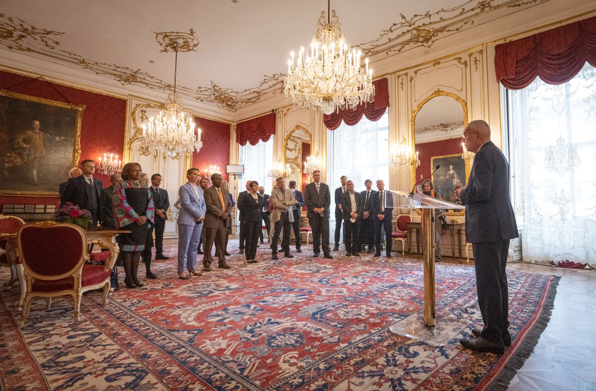 DerejeWordofa's tweet photo. Honored to meet His Excellency the President of Austria 🇦🇹 @vanderbellen along with members of the International Senate of our Federation @sos_children https://t.co/vvTLErUiG2