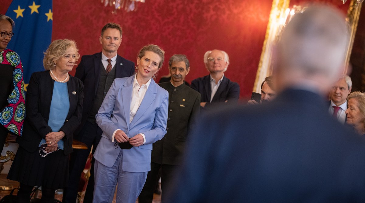 DerejeWordofa's tweet photo. Honored to meet His Excellency the President of Austria 🇦🇹 @vanderbellen along with members of the International Senate of our Federation @sos_children https://t.co/vvTLErUiG2