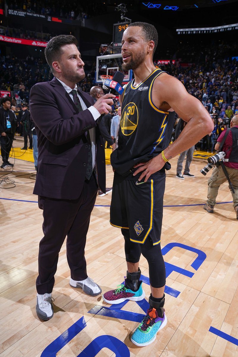 NBAHQ_'s tweet photo. Stephen Curry &amp; Denver Nuggets Vs Golden State Warriors 

#GoldBlooded #NBAPlayoffs2022 https://t.co/1l0vQD0OZw