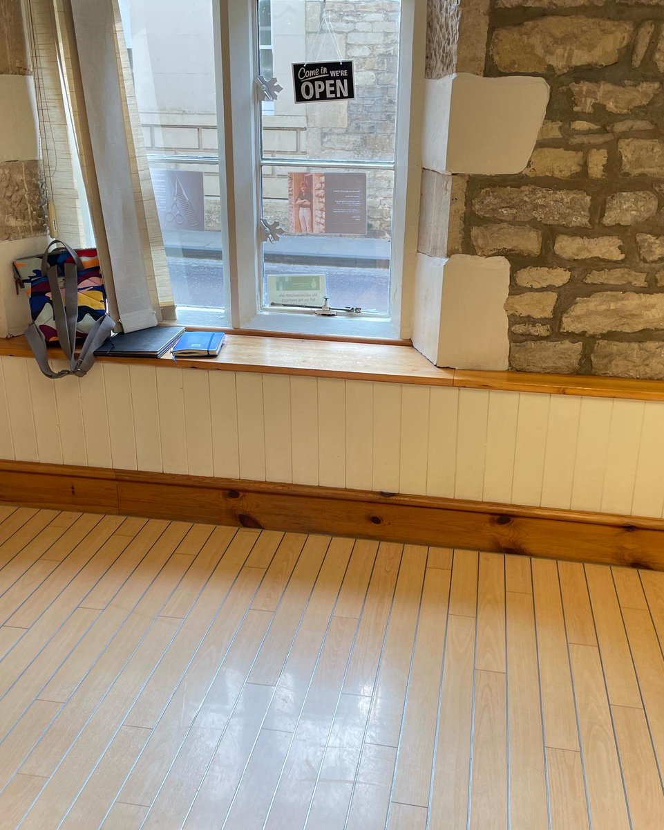 AbleEco's tweet photo. Shopdate! We have paint on the walls now as well as the woodwork! Swipe across for some of the before pics. The shop is looking beautiful 🌱
#newshop #cirencestershop #cirencestershopping #cirencester #cirencesterlife #cirencesterbusiness #ecoshop #ecoshopping #ecoable #ecoliving https://t.co/TFNGbBEMQQ