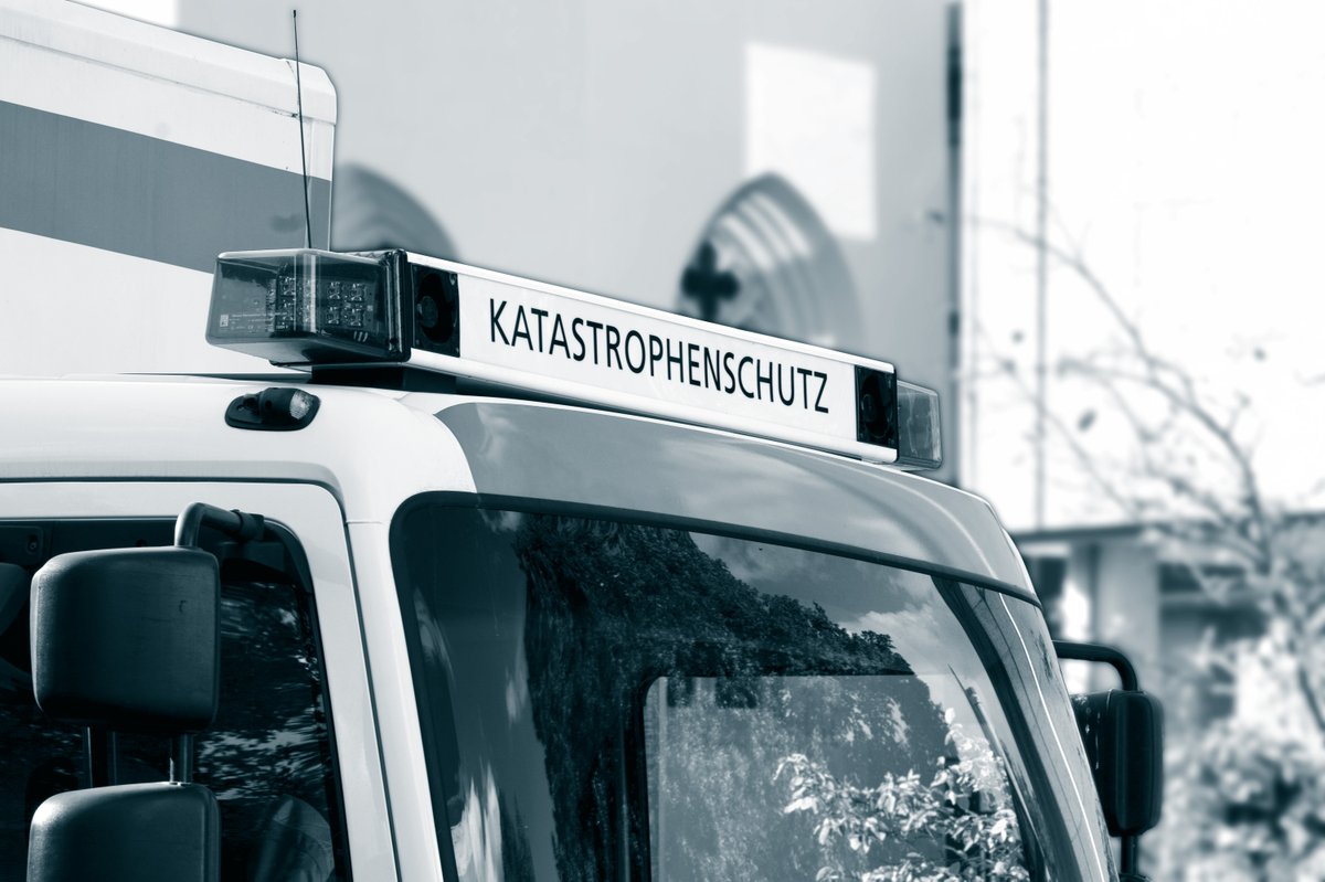 VINCORION_news's tweet photo. #Zeitenwende also in civil #defense and #emergency management: Check out our latest blog post on needs and resources: https://t.co/M72auq3j3V #tailoredtechnology #THW https://t.co/J5Or9KSVUH