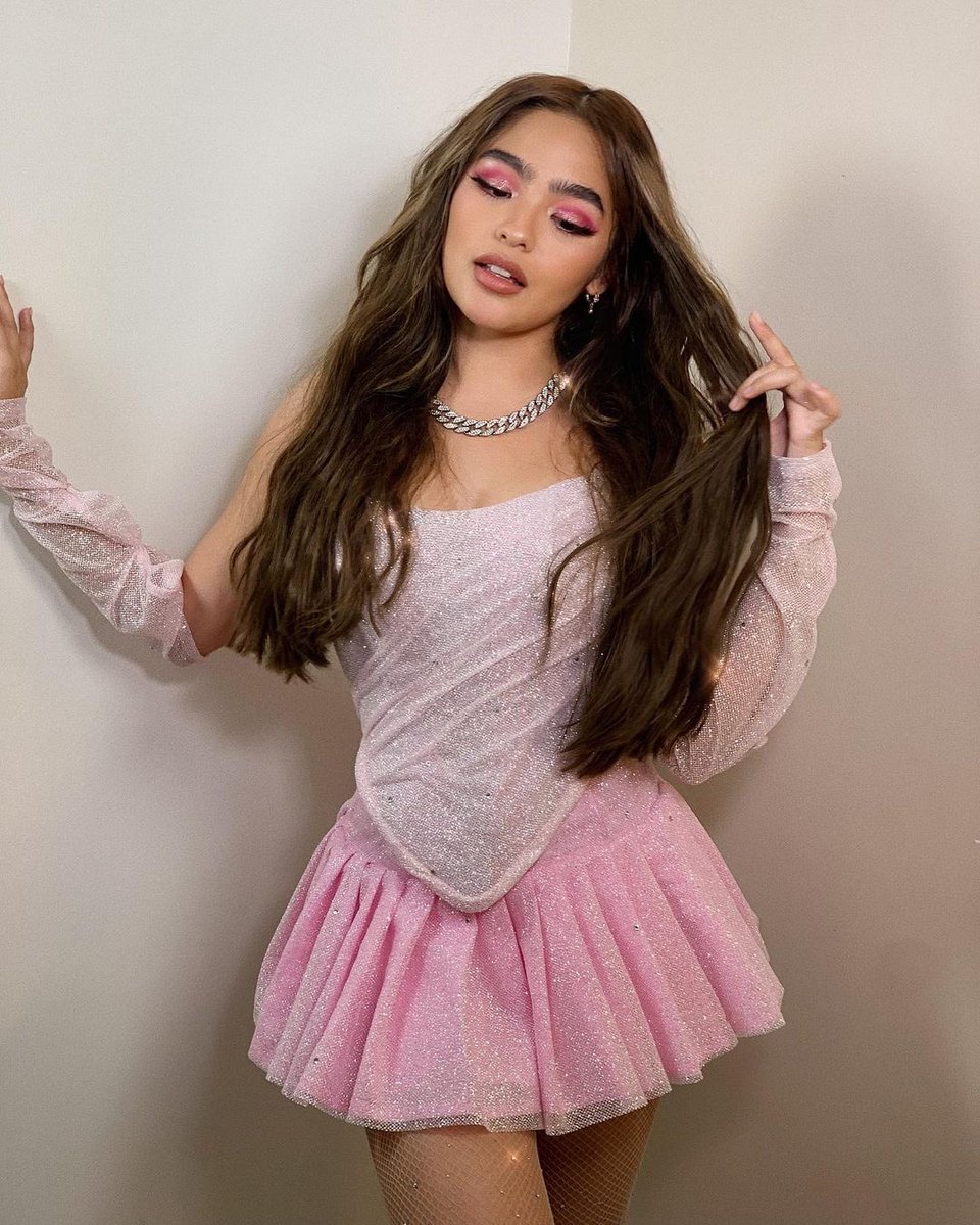 BrillantsOFC's tweet photo. #Andrea Brillantes for @ calistamusicofficial concert #VaxToNormal last Tuesday wearing a custom @carlarcusa
Styling by @eldzsmejia @carlalbertooo
Makeup by @marbentalanay
Hair by @rjdelacruz
https://t.co/H5yaIGIInJ https://t.co/qMq8Q2f3iO