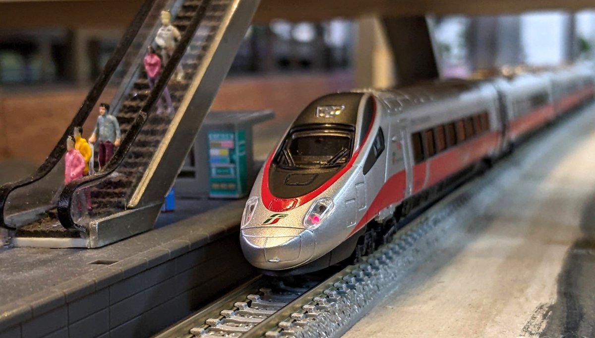 ARNOLD HN2474 EMU class ETR 610 4両セット HN2474S Arnold (N 1:160