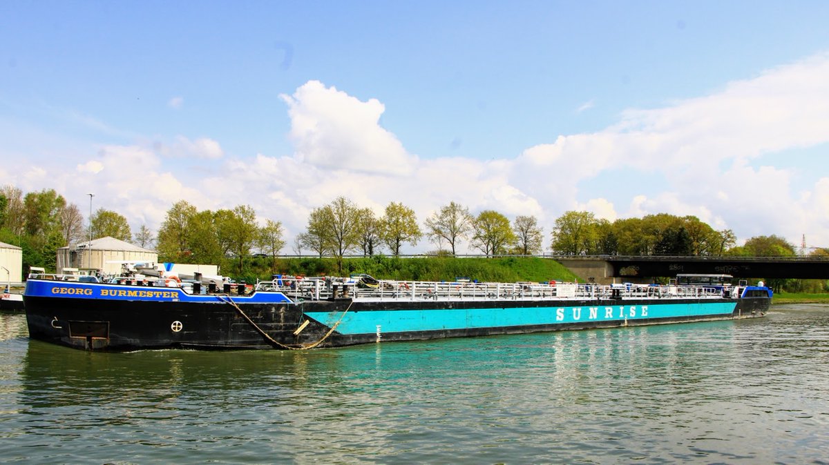BarreBuddy's tweet photo. TMS  GEORG BURMESTER
#tms #georgburmester #georg #Lübbecke #luebbecke #Minden #Mittellandkanal #Wasser #mmsi #Hafen https://t.co/6NL68jfvBQ