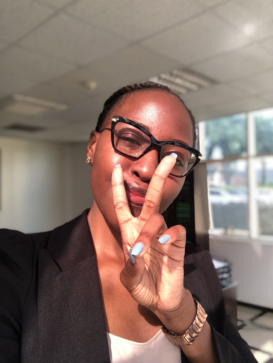 Atuhaire787's tweet photo. God of dermatology, may whatever is happening to my skin spread to the rest of my life. Amen. https://t.co/Nug0fPx2OX