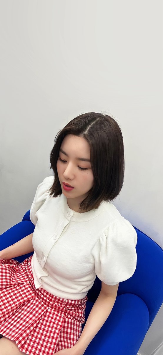 izonescreens's tweet photo. eunbi lockscreens ✧ eunbi instagram update

#권은비 #EUNBI #アイズワン #아이즈원 #IZONE https://t.co/6uxzm1DPAG