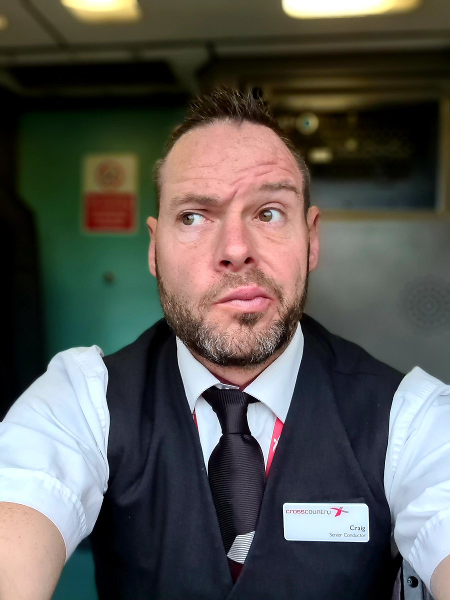 Craigfox2019's tweet image. That face you pull when leaving Birmingham at 0722 and the train is already full and standing and another 6 stops to go!!!... feet up it is then 🤣🤣
#trainguard #trainlife #rushhour #busy #earlymorning #feetup #tired