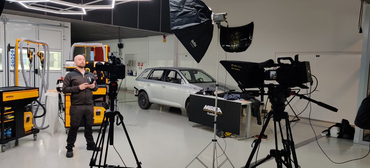 Happy to be able to assist companies in our region moving forward - this time with Mirka introducing a new entry to their product line. Kudos to Jimmy the presenter, magnificent effort!

#mirka #storytelling #mediatraining #marketing #Finland