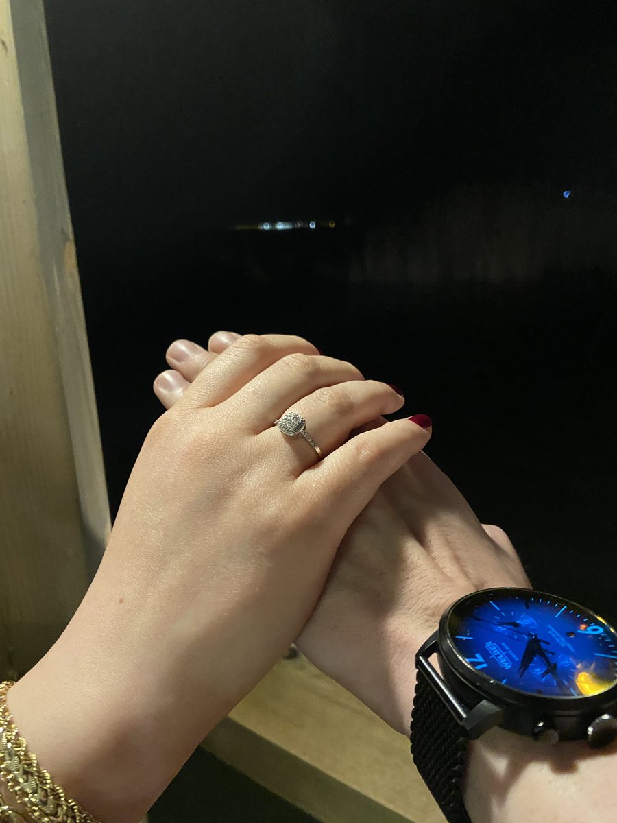 TugbaTrl's tweet photo. Evet dedim arkadaşlar 💍🤍 https://t.co/FP4Vw2y9w3