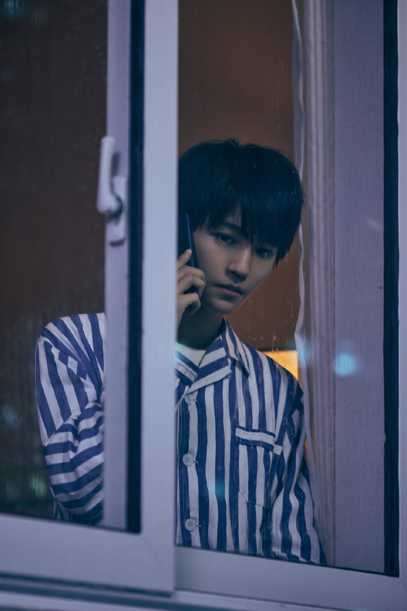 220428 #WangJunkai studio update 

往事真相不断浮现，内心思绪点滴翻涌，今晚六点，看游走在暴走边缘的小庄同学如何精细布局~ ​​​

m.weibo.cn/6349794947/476…

#王俊凯 #重生之门 #bereborn