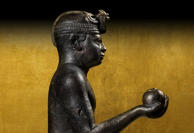 parisparisfr's tweet photo. #PharaonDesDeuxTerres. L'épopée africaine des rois de Napata. Cette expo, au @MuseeLouvre, met en lumière le rôle de premier plan du royaume de Kouch, situé dans ce qui est aujourd’hui le nord du Soudan, au 8e siècle av. J.-C : https://t.co/LeJUz4cg4Y Dès le 28/04. #jeudiphoto https://t.co/XfdQKlPUaL