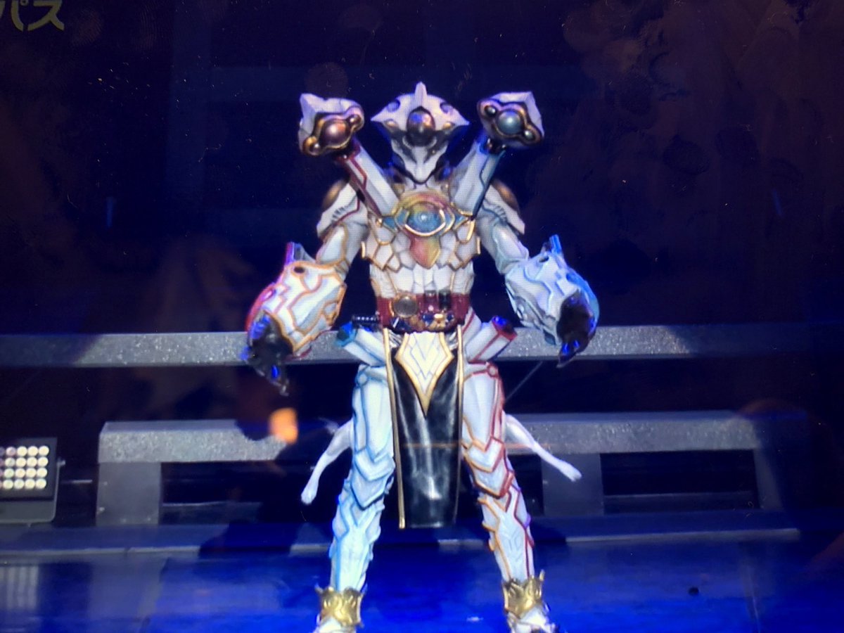 仮面ライダー怪人 人外図鑑 23年の目標はフォロワー3万人 エボルト 究極態 登場作品 仮面ライダービルドファイナルステージ 能力 ワームホールによる惑星間ワープ ブラックホール 惑星の吸収による能力強化と進化 エボルトの究極の姿 攻撃