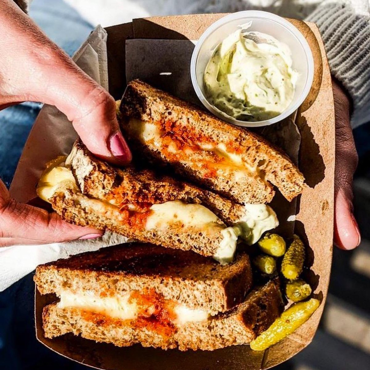 ToonsBridge's tweet image. Toastie Thursday 🙌🏼
Is it too early to start thinking about lunch?…. 🤔😆 This is the n’duja &amp;amp; scamorza toastie 🔥🤤

We are open today in our 📍Dublin shop, D4 until 6pm If you’re in 📍Cork today, you can find us at our stall in @theenglishmarketcork 🔥 

#nduja #toasties