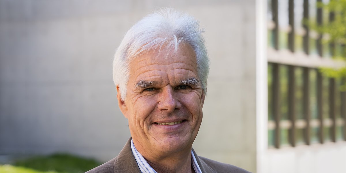 Changes @MerkleInstitute (@unifr): Prof. Ulli Steiner (@AMI_Physics) has been appointed as our new director. He will replace Prof. @WederChristoph (@AMI_PolyChemMat), who is stepping down after 12 years at the helm. Read about it here: bit.ly/AMI_director