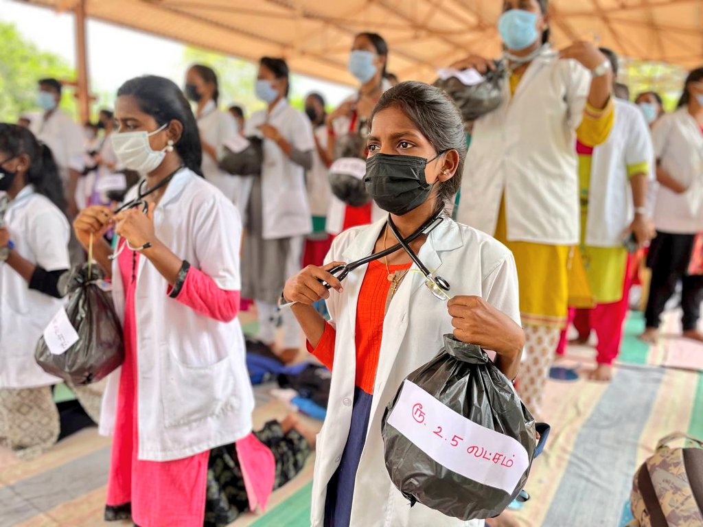 maruthuvargal's tweet photo. துடிப்பு மானியே இதயத் துடிப்பை நிறுத்திடுமோ??

#saveusCMsir

#saveCGMCmedicos
#saveCGMCmedicos

@CMOTamilnadu @mkstalin @KPonmudiMLA @Subramanian_ma @ptrmadurai @official_aimsa
@DrJitendraAIMSA @Udhaystalin @Anbil_Mahesh @pibchennai 
@rajbhavan_tn
@PMOIndia
@rashtrapatibhvn https://t.co/BMG4bw49tH