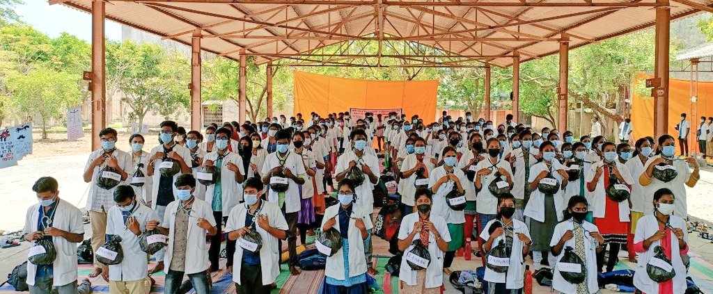 maruthuvargal's tweet photo. துடிப்பு மானியே இதயத் துடிப்பை நிறுத்திடுமோ??

#saveusCMsir

#saveCGMCmedicos
#saveCGMCmedicos

@CMOTamilnadu @mkstalin @KPonmudiMLA @Subramanian_ma @ptrmadurai @official_aimsa
@DrJitendraAIMSA @Udhaystalin @Anbil_Mahesh @pibchennai 
@rajbhavan_tn
@PMOIndia
@rashtrapatibhvn https://t.co/BMG4bw49tH