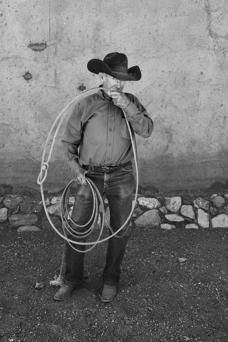 SimoneNFT's tweet image. GMGM ☕️

Been experiencing excruciating back pain for the past month finally feeling myself again 

from my BH serie :

#NFTCommunity