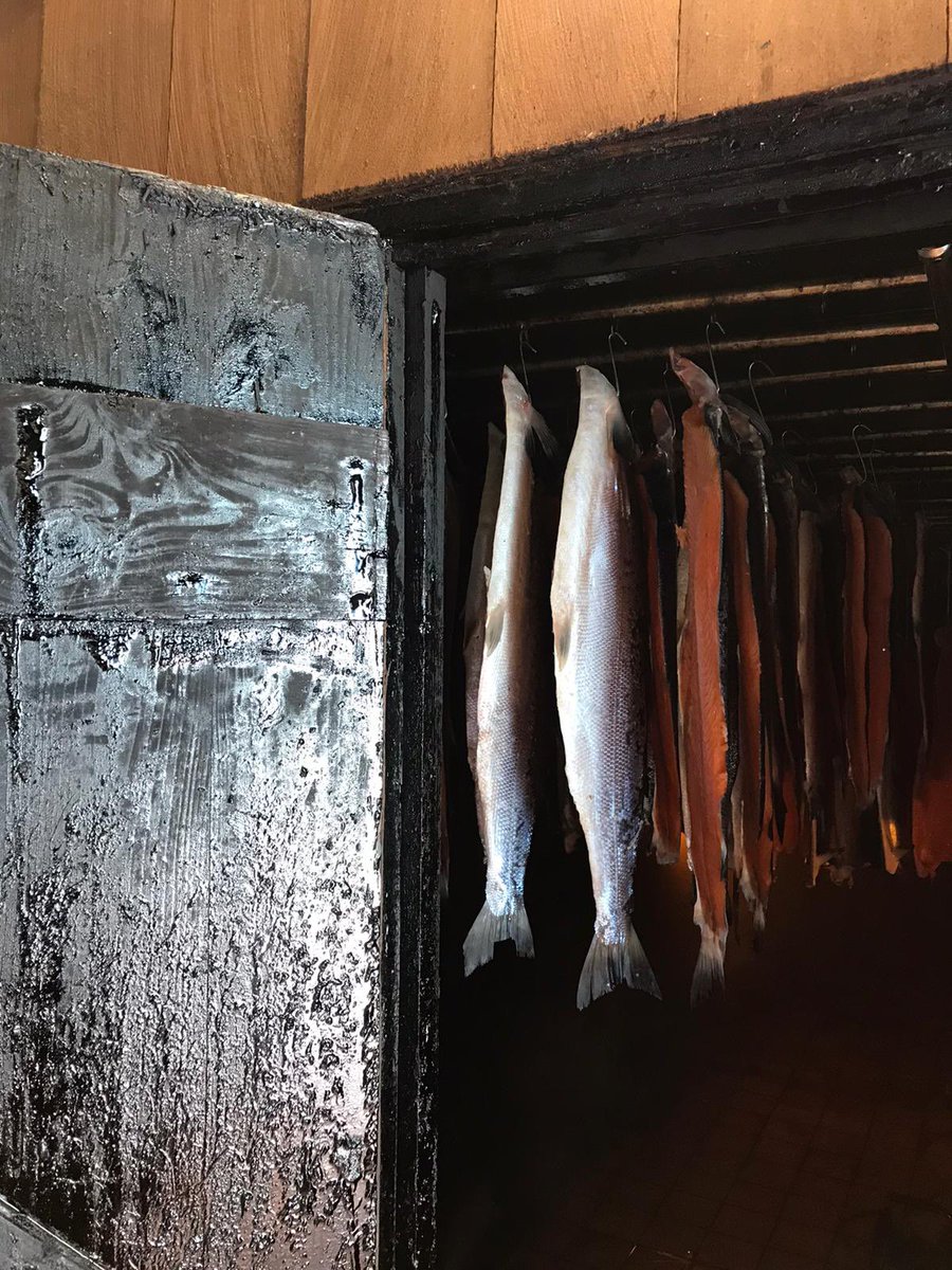 FrankHederman's tweet photo. If anyone wants to give Ed Sheeran a unique food gift with Cork provenance, they might consider a side of particularly delicious smoked salmon. #madeinCork. #walterscheelmedal #memorableweekends #EdSheeran @corkbeo @EnglishMarket https://t.co/C0cDxO2xnq