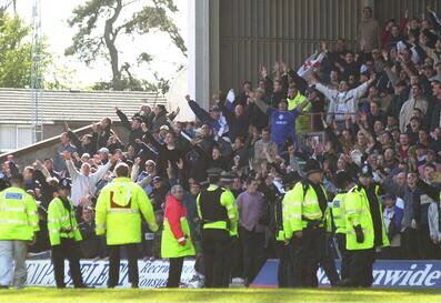 MillwallPhotos's tweet photo. On this day in 2001, Millwall were promoted from the Third Division after a 1-1 draw at Wrexham. https://t.co/HJX2hWE6ld