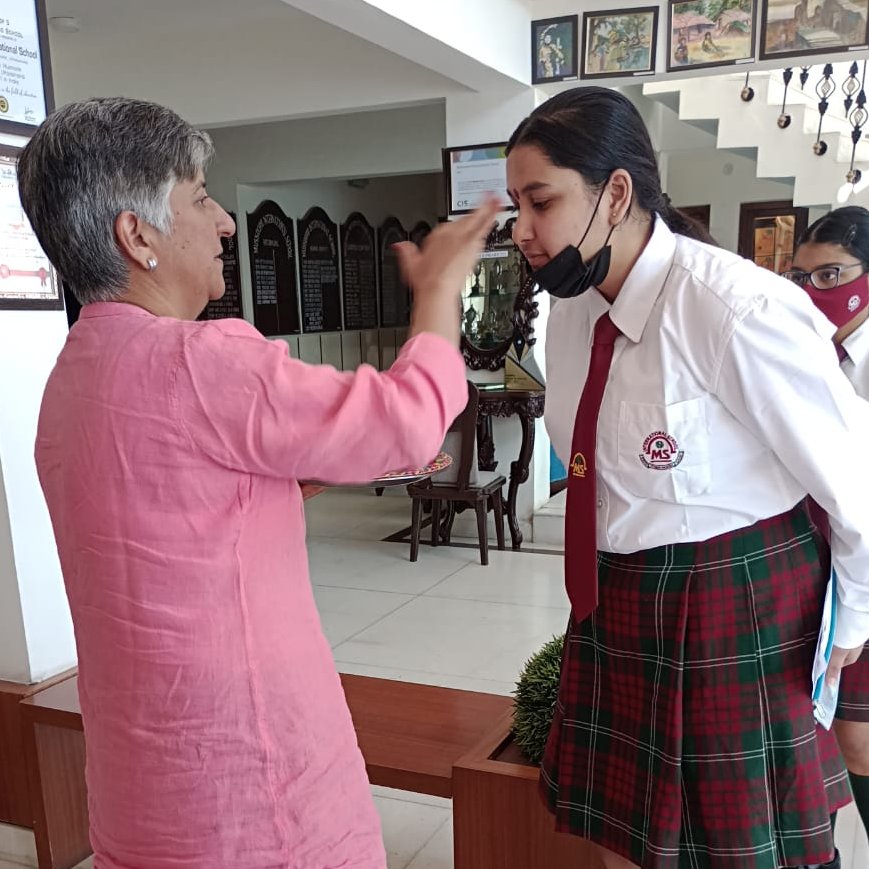 MussoorieS's tweet photo. #AlltheBest #MIStars
The garde10 ICSE history civics paper. Wishing them the best. 

#mussoorieinternationalschool #grade10 #icse #boardexams #boardingschool #girlsboarding #mussoorie #mis #misindia https://t.co/dRUNJOpNhj