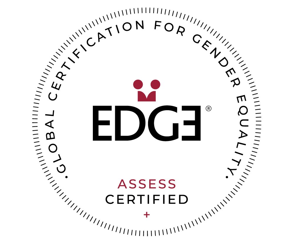 bjlaurenceau's tweet photo. 🎯 Proudly sharing that #UNFPA receives EDGE Assess &amp; is now the first #UN organization to get the #EDGEplus certification, recognizing commitment to #GenderEquality, #Diversity, #Equity and #Inclusion in the #Workplace 🇺🇳⚖️https://t.co/OFrOKZMcH0 https://t.co/BmxhQjTSP0
