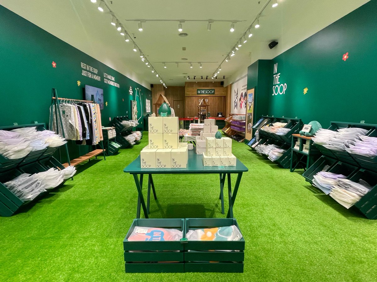 morningKall's tweet photo. [IN THE SOOP POP-UP in PETALING JAYA]

GRAND OPENING
Are you ready to enter?
Admission via online and walk-in are available!

📆 29 APR – 28 AUG 2022
📍1 Utama Shopping Centre, G313 Ground Floor LUXE 

#In_the_SOOP #In_the_SOOP_POPUP #BTS #SEVENTEEN #1Utama https://t.co/s0BHl6XIo6