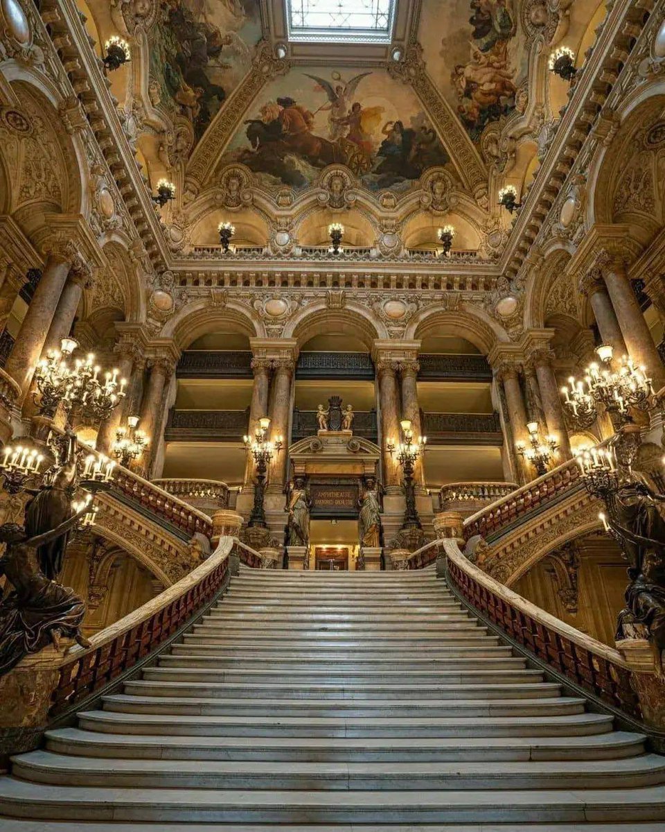 AcademiaAesthe1's tweet photo. Opéra Garnier! Paris, France. https://t.co/FEwkxxsEZ3