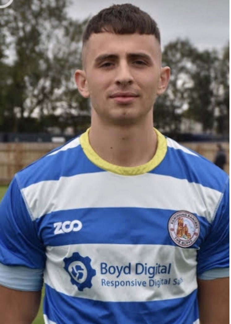 KilwinningR_AFC's tweet photo. 10 men Buffs seal promotion! After losing defender Ross Giffney in 20 mins . Buffs produced a a fantastic performance to beat Irvine th 4 nil a sean Davis screamer a brace from Dylan McClintock and a Thomas Johnston effort gave KRAFC an emphatic victory. Motm Finlay Grier (pic) https://t.co/mWFb7YkVqc