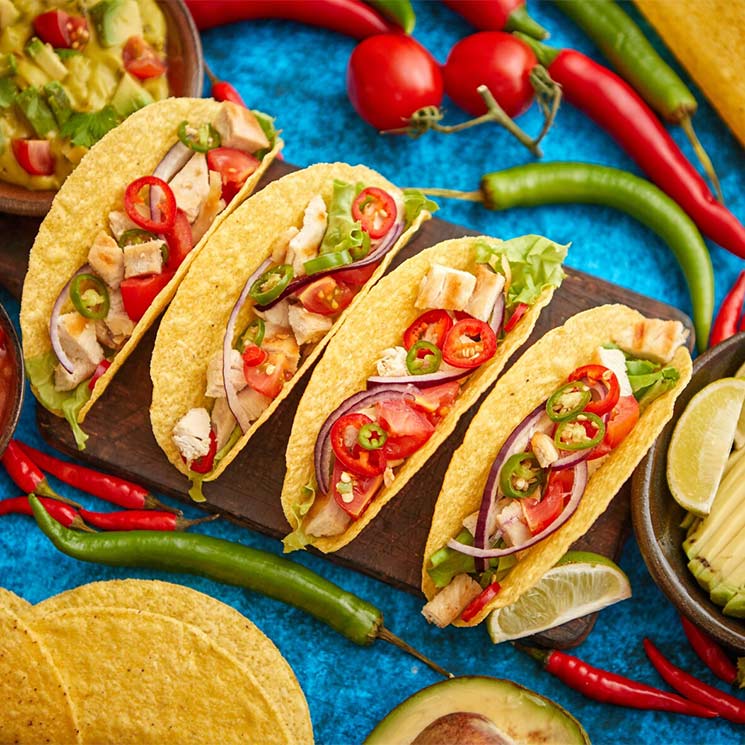 GomezSenegal's tweet photo. No puedo creer lo que he descubierto con @GraceenMexico ... Los tacos en México cuestan en torno a 15 pesos, ¡Unos 70 céntimos!😱 ¿Alguien se viene conmigo a comer tacos a México?🤨🌮
#DescubreElMundoConAVGE #Mexico https://t.co/vJNCbGJIWt