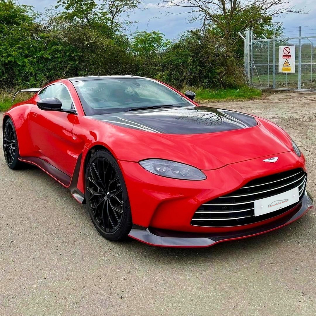 autoshopstroud's tweet photo. The new #Vantage V12 in Red ❤️ Black 🖤 colour combo
 
❤️🖤❤️🖤

#astonmartinbodyshop #astonmartinvantage #autoshopstroud https://t.co/TySUGEvt9A