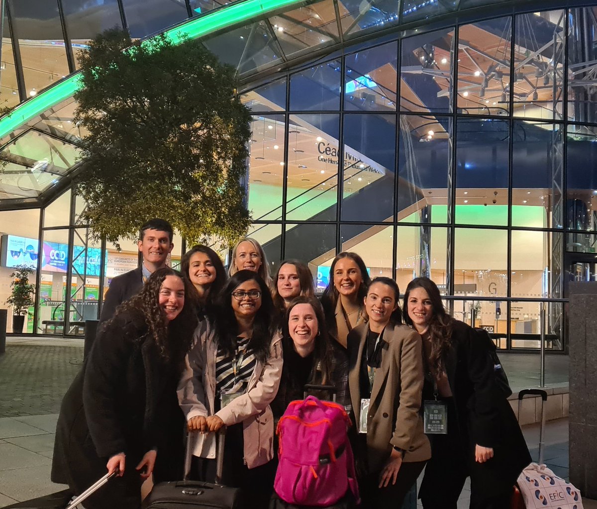 The Finn's in #EFIC2022 <a href="/EFIC_org/">European Pain Federation EFIC®</a> <a href="/MehnazFerdousi/">Mehnaz Ferdousi, PhD</a> <a href="/MRocheLab/">Michelle Roche</a> <a href="/DavidFinn14/">David Finn</a> <a href="/molly_hoppy/">Mary Hopkins</a> <a href="/Steph__Bourke/">Stephanie Bourke</a> #Chiara #Maria #MariaAlba #Katie #PainResearch