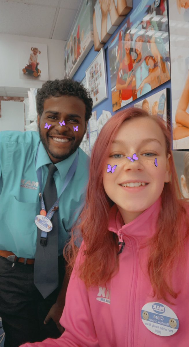 Happy Thursday #GoodVibesOnly  
Me and Nas Ready with a smile 😊 #worklife