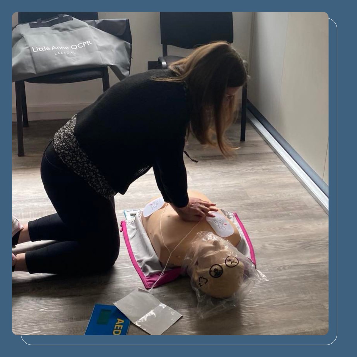 Apex_Energies's tweet photo. Aujourd’hui c’est la journée mondiale SST ! Se souciant du bien-être des collaborateurs, Apex Energies a mis des actions en place :

💛 Depuis septembre 2021, il y a eu la mise en place des formations au massage cardiaque et à l’utilisation du DAE

➡ https://t.co/7g6Jf5ReES https://t.co/hHEZ6ICP9I