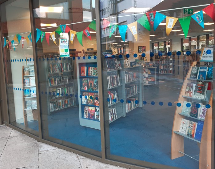 The bunting's up &amp; the flags are out! At #FinchleyChurchEnd we're excited as the #BarnetLibrariesLitFest countdown continues. So many wonderful events planned for 21-22 May. For more see ow.ly/pKpe50IU3YF #BarnetLibraries #DiscoverYourLibrary <a href="/BarnetCouncil/">Barnet Council</a> <a href="/LDNLibraries/">London Libraries</a>