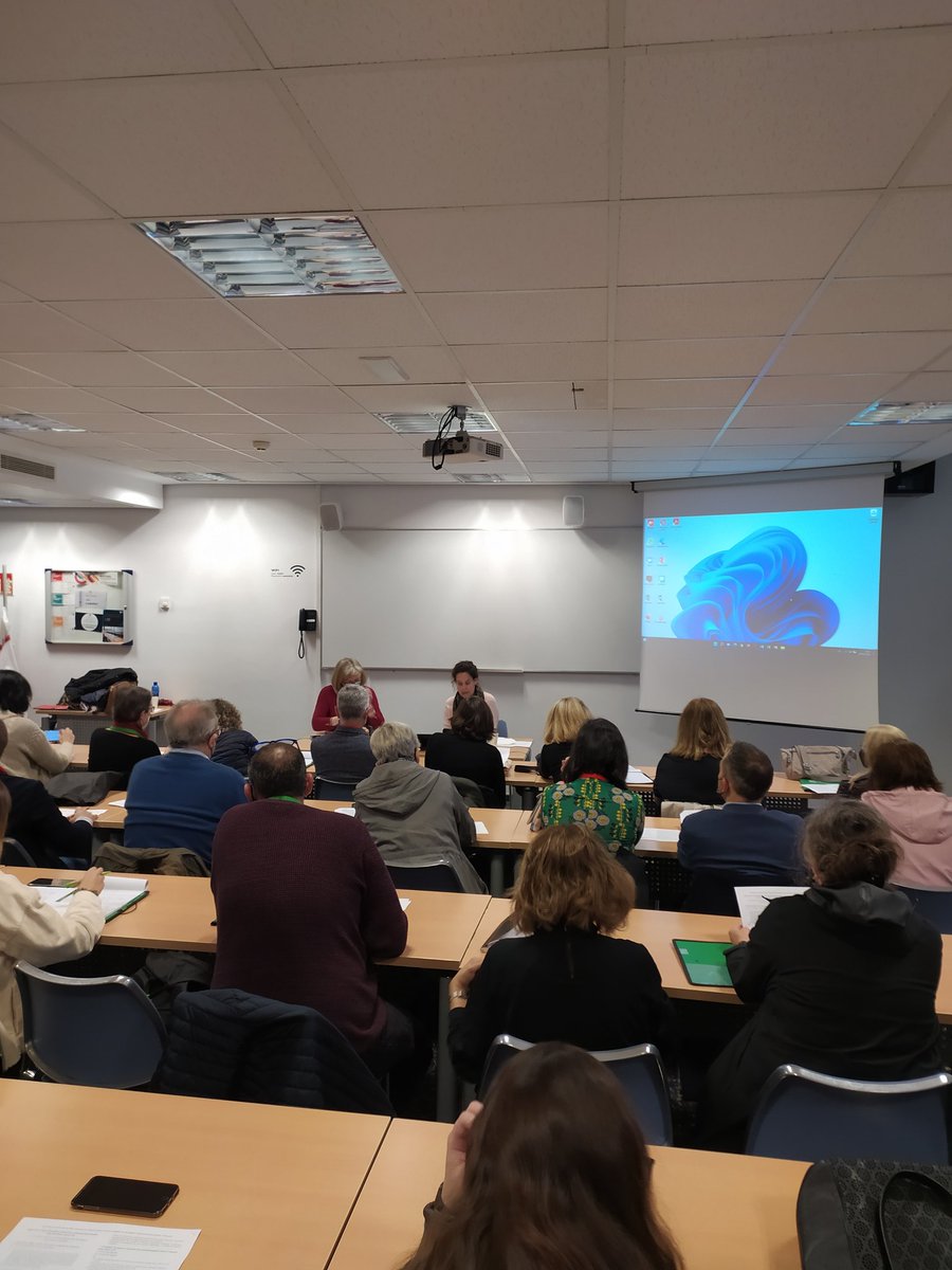 La profesora Carmen Quijada con el profesor Gómez Asencio (Pepe), quien sí está hoy con nosotros en la <a href="/SEHL_oficial/">SEHL</a> gracias a su discípula, que le pone voz a su trabajo. #XIIISEHL .