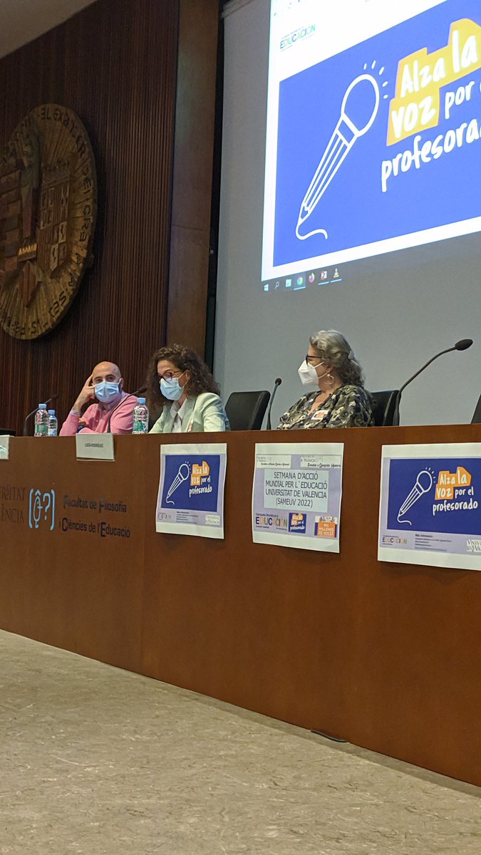 CME_CV's tweet photo. "El profesorado delante de los desafíos contemporáneos" con Javier Molina Pérez (Prof. @CanalUGR) y
Lucía Rodríguez (Responsable de Incidencia @Entreculturas) Modera: @protipumon Cristina Pulido Montes (Prof. @UV_EG) #SAME2022 @Same19UV https://t.co/UvKksnKHiF