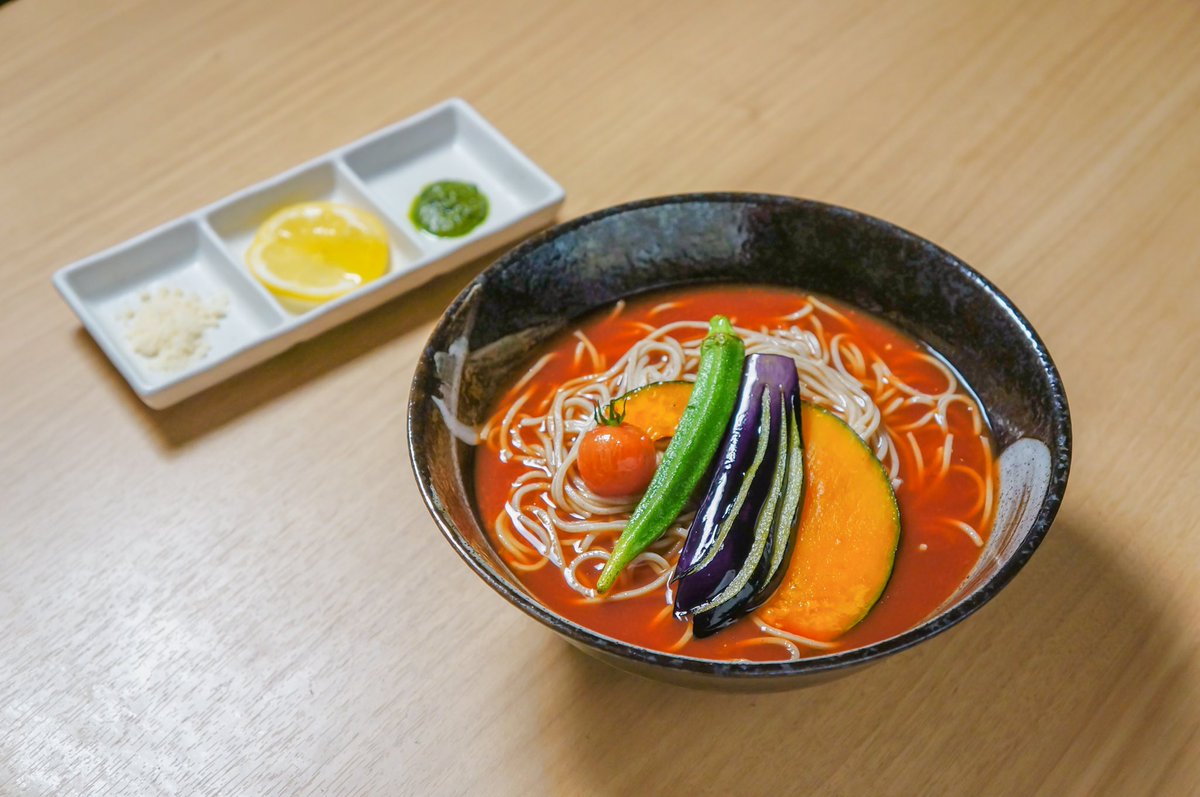 🍅🍅🍅🍅🍅🍅🍅🍅🍅🍅🍅🍅
🍅🍅🍅🍅🍅🍅🍅🍅🍅🍅🍅🍅
/
トマト好きの皆さんへ。
#満天ノ秀そば 発祥の#トマト蕎麦 
今年は4/29（金）〜発売開始❣️
\
粉チーズ・バジル・レモンの味変で
スープまで飲み尽くせる一杯を是非
お試しください🧀🌿🍋

🍅🍅🍅🍅🍅🍅🍅🍅🍅🍅🍅🍅
🍅🍅🍅🍅🍅🍅🍅🍅🍅🍅🍅🍅