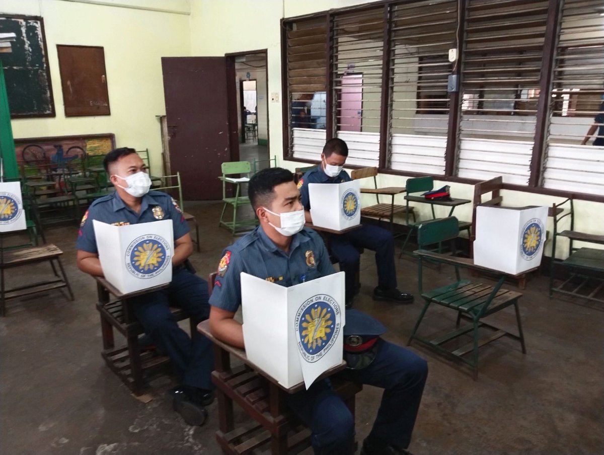 Pro7Service's tweet photo. April 28, 2022 @ 1:00PM
Personnel of the Chaplain Service, PRO7 under the supervision of PCOL JULIUS B CRUZ casted their votes for the NLE 2022 during the Local Absentee Voting
#PRO7RD
#PNPChaplainService
#Tagapaggabay
#PNPKakampiMo
#TeamPNP
#WeServeAndProtect https://t.co/P542bpZhGW